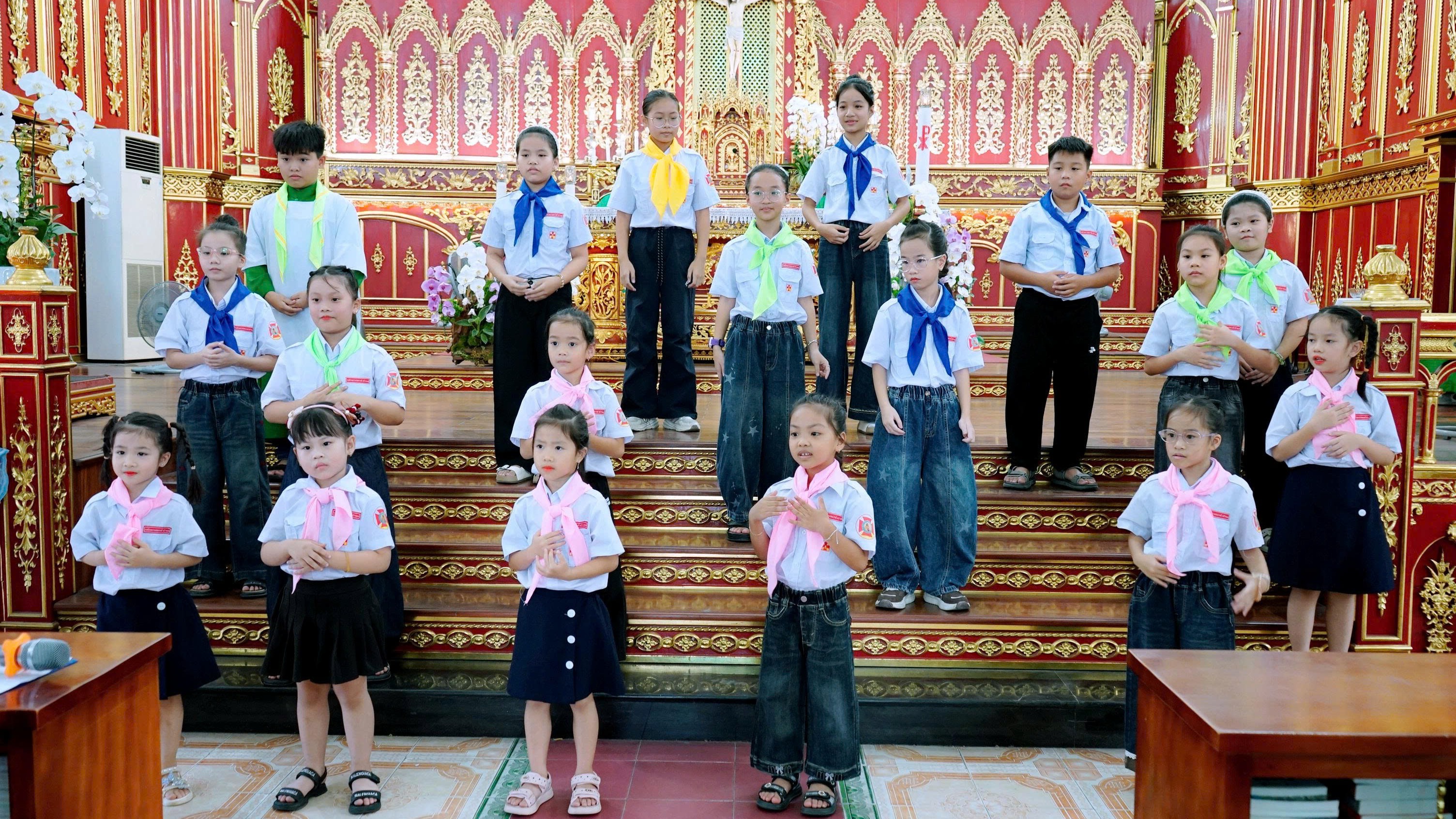 Giáo xứ Mạo Khê: Khởi đầu năm học mới trong niềm vui đức tin